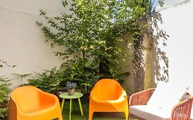 Guest H4U - Bonjardim Garden City Center